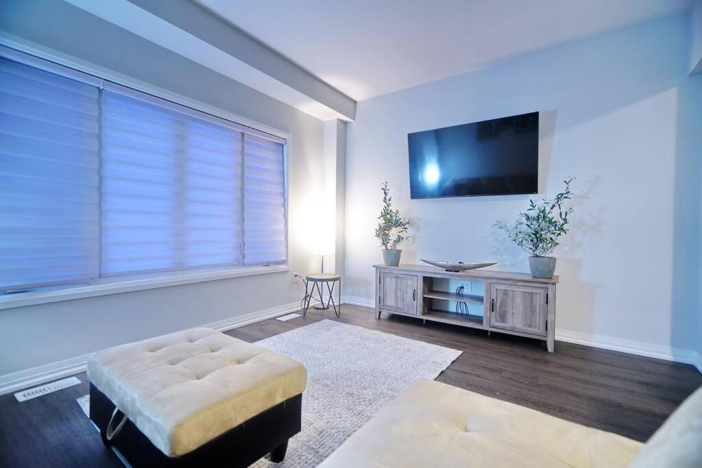 Beautiful And Unique Home In Niagara Екстериор снимка