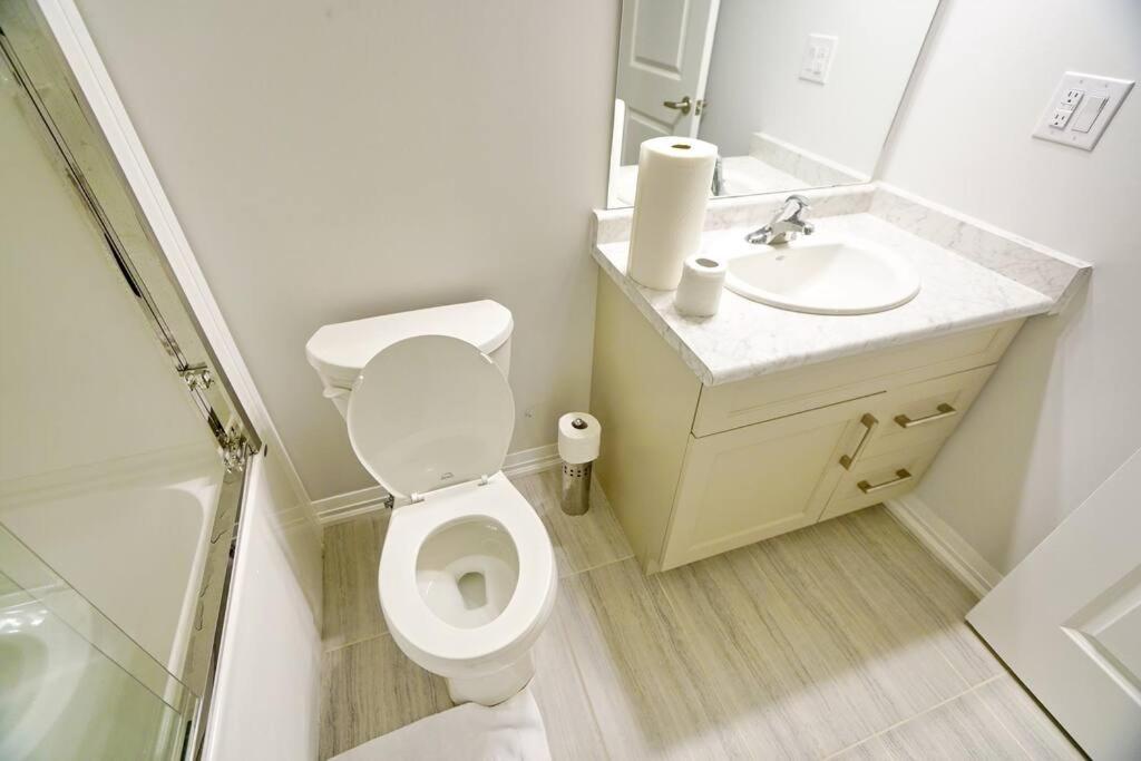Beautiful And Unique Home In Niagara Екстериор снимка